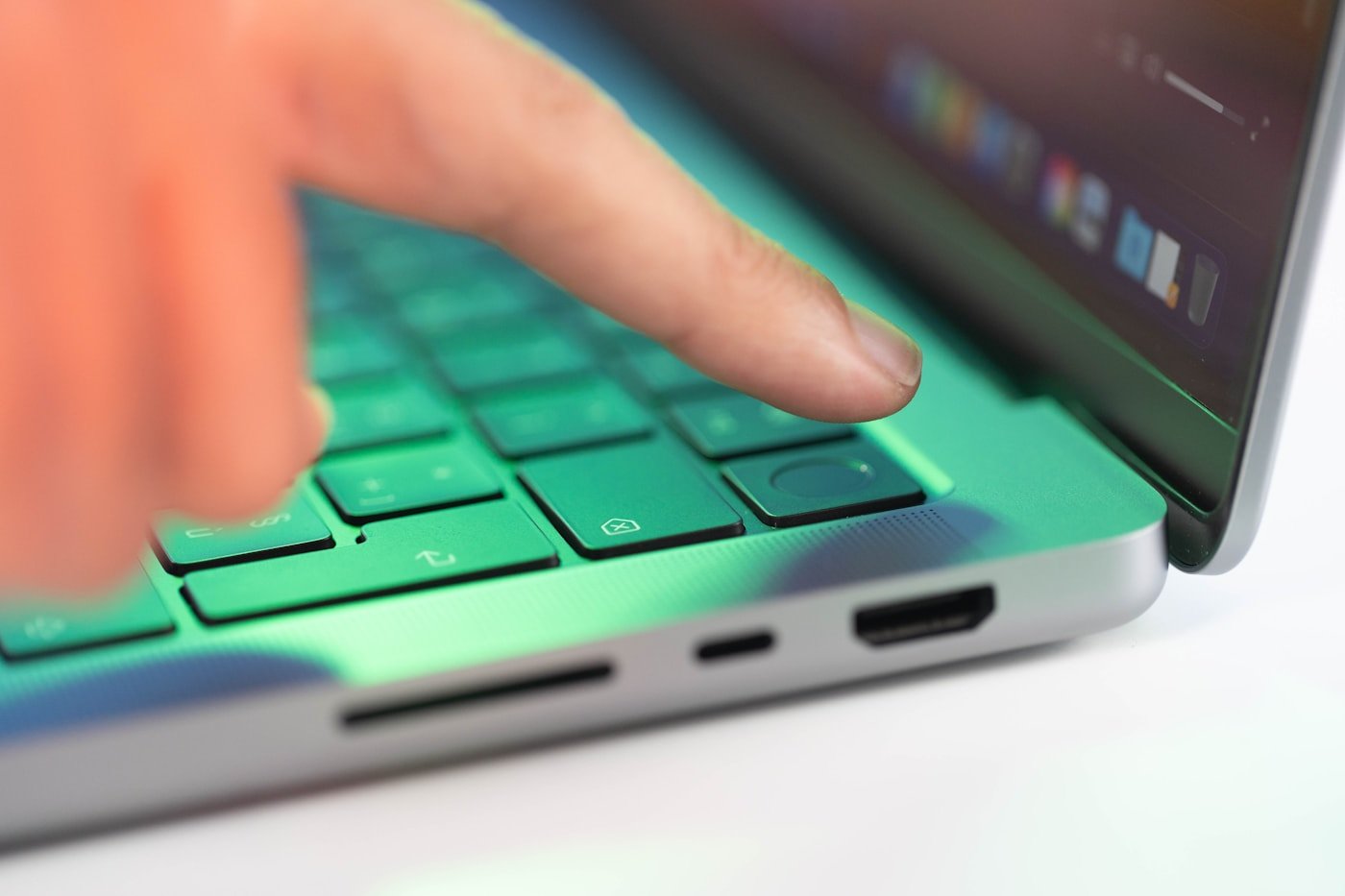 Real-device interaction affects the ease of the first action.